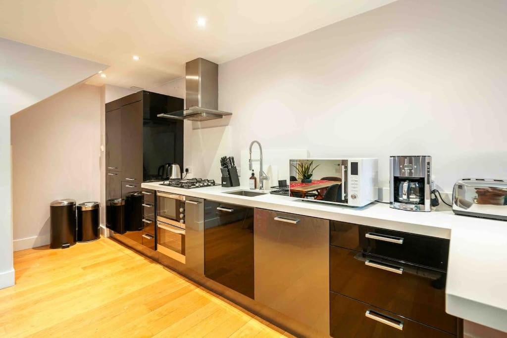 Vilă Sweet 3brs House Close To Oxford & Soho